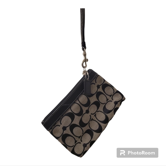 Coach signature canvas wristlet - Picture 2 of 3